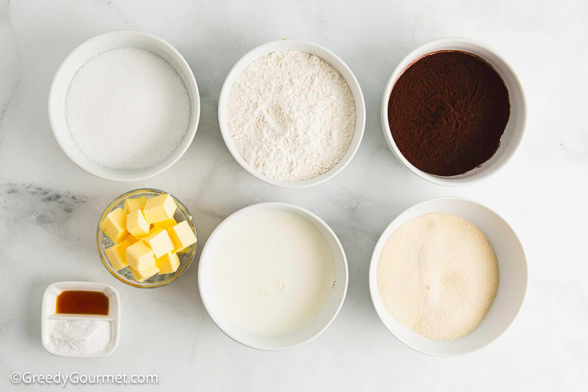 Ingredients for slow cooker chocolate lava cake.