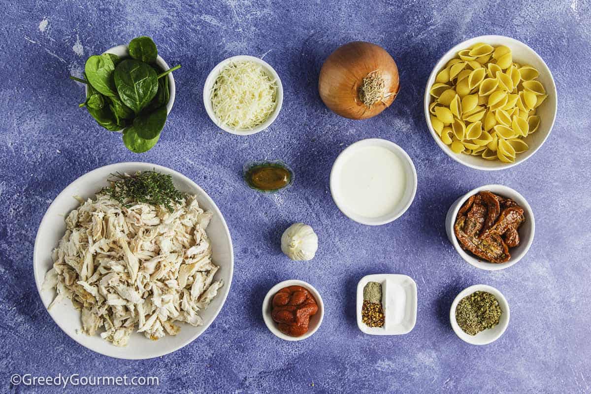 Ingredients for marry me chicken soup.