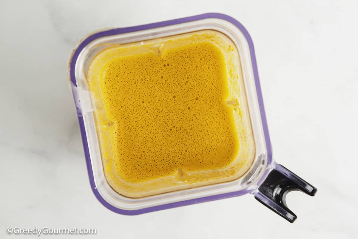 Feta and tomato in a blender.